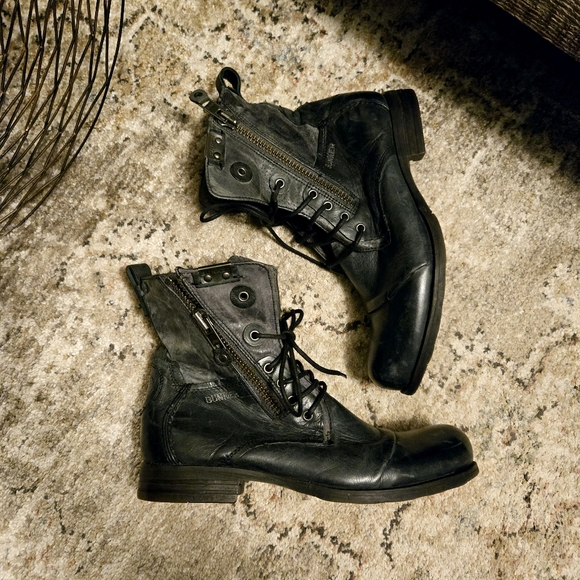 Bunker Tara Leather Boots - Picture 14 of 15